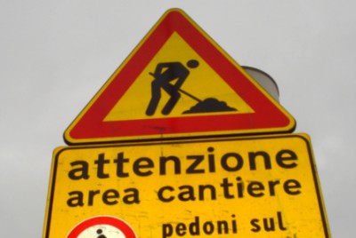 Segnale temporaneo e di cantiere